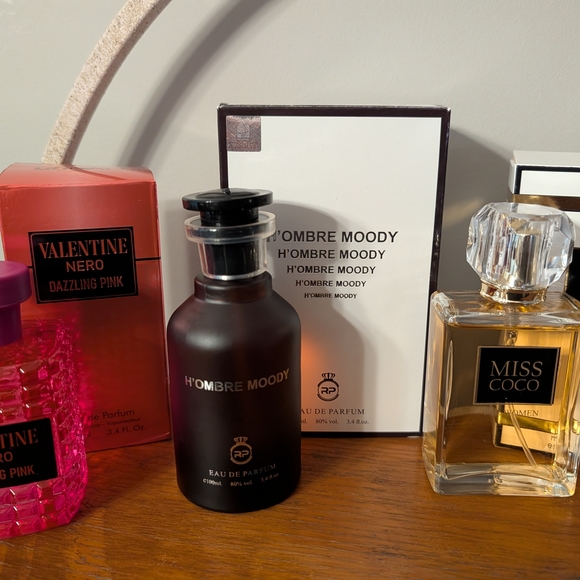 Assorted Perfume Collection - Picture 2 of 3
